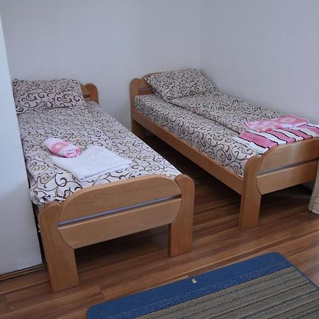 Mm Narcis Bed & Breakfast Vlasina Rid Bagian luar foto