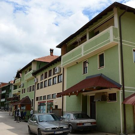 Mm Narcis Bed & Breakfast Vlasina Rid Bagian luar foto