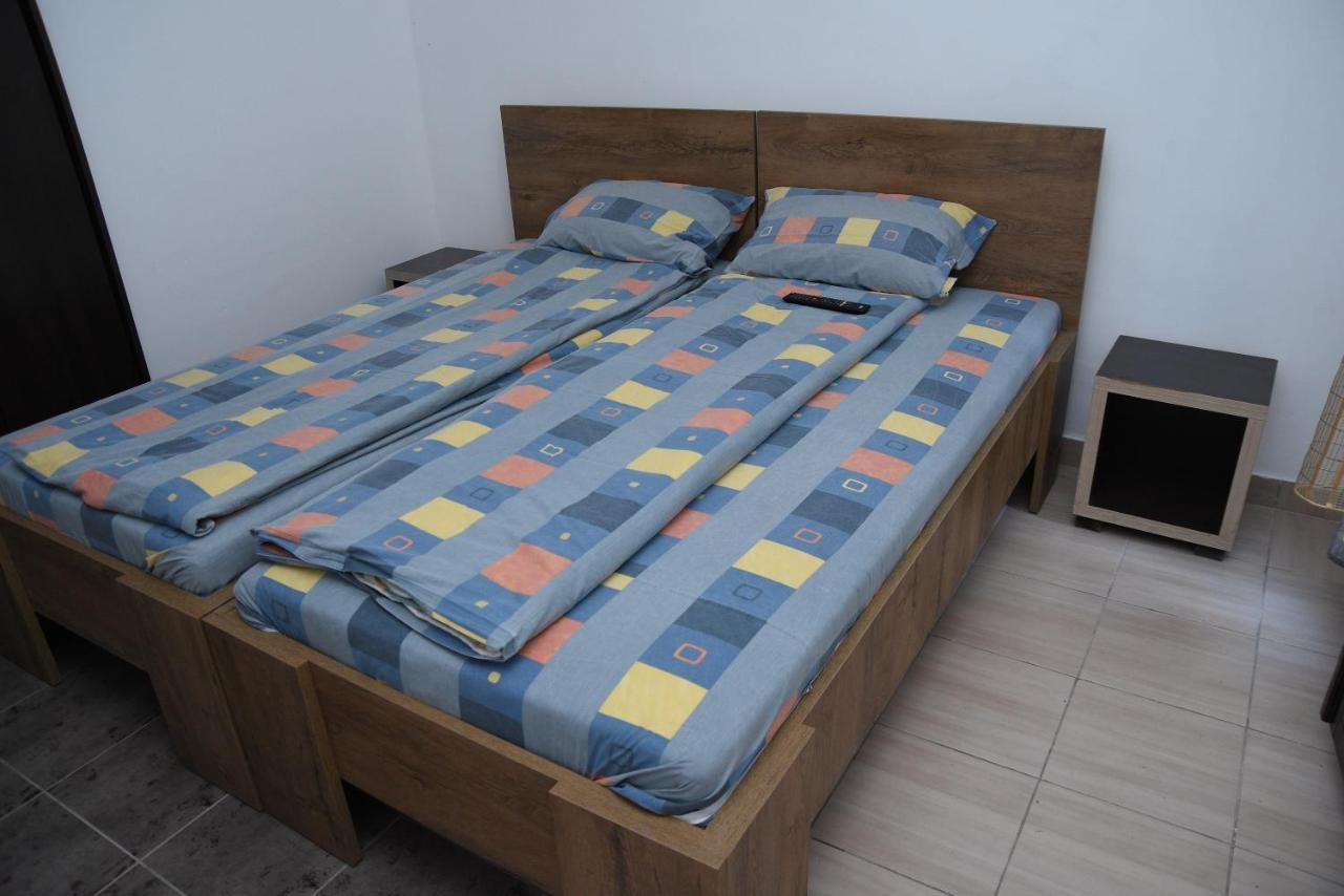 Mm Narcis Bed & Breakfast Vlasina Rid Bagian luar foto