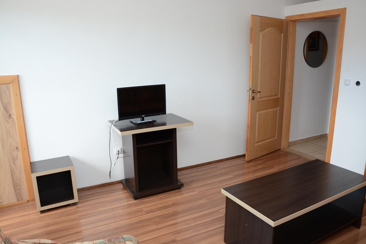 Mm Narcis Bed & Breakfast Vlasina Rid Bagian luar foto
