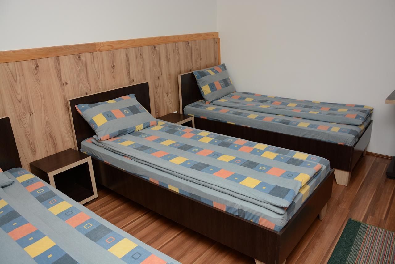Mm Narcis Bed & Breakfast Vlasina Rid Bagian luar foto