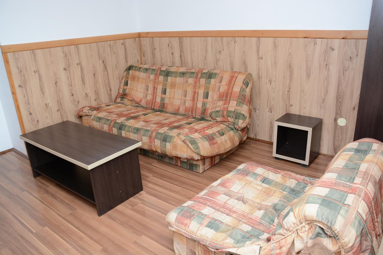 Mm Narcis Bed & Breakfast Vlasina Rid Bagian luar foto