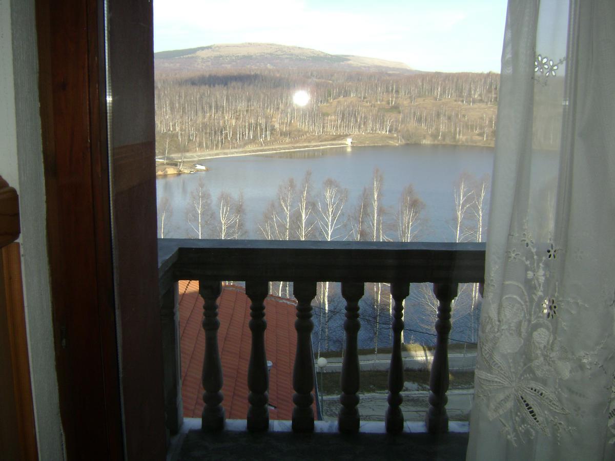 Mm Narcis Bed & Breakfast Vlasina Rid Bagian luar foto