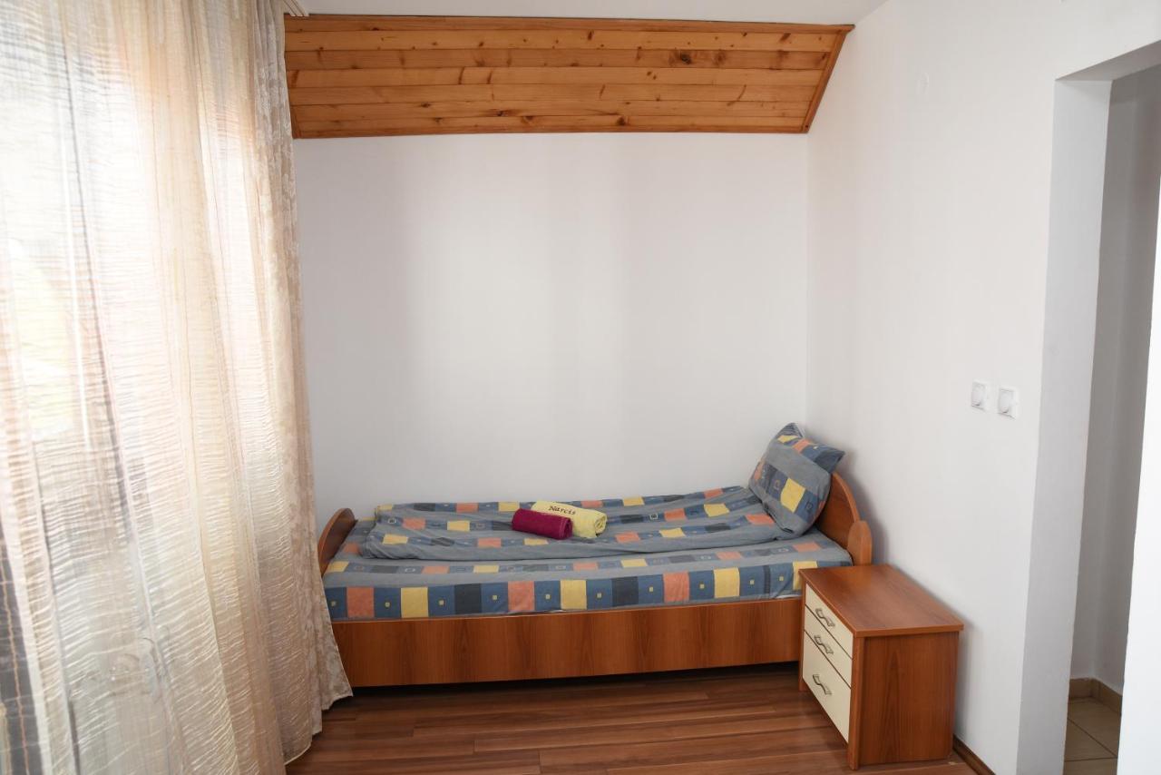 Mm Narcis Bed & Breakfast Vlasina Rid Bagian luar foto