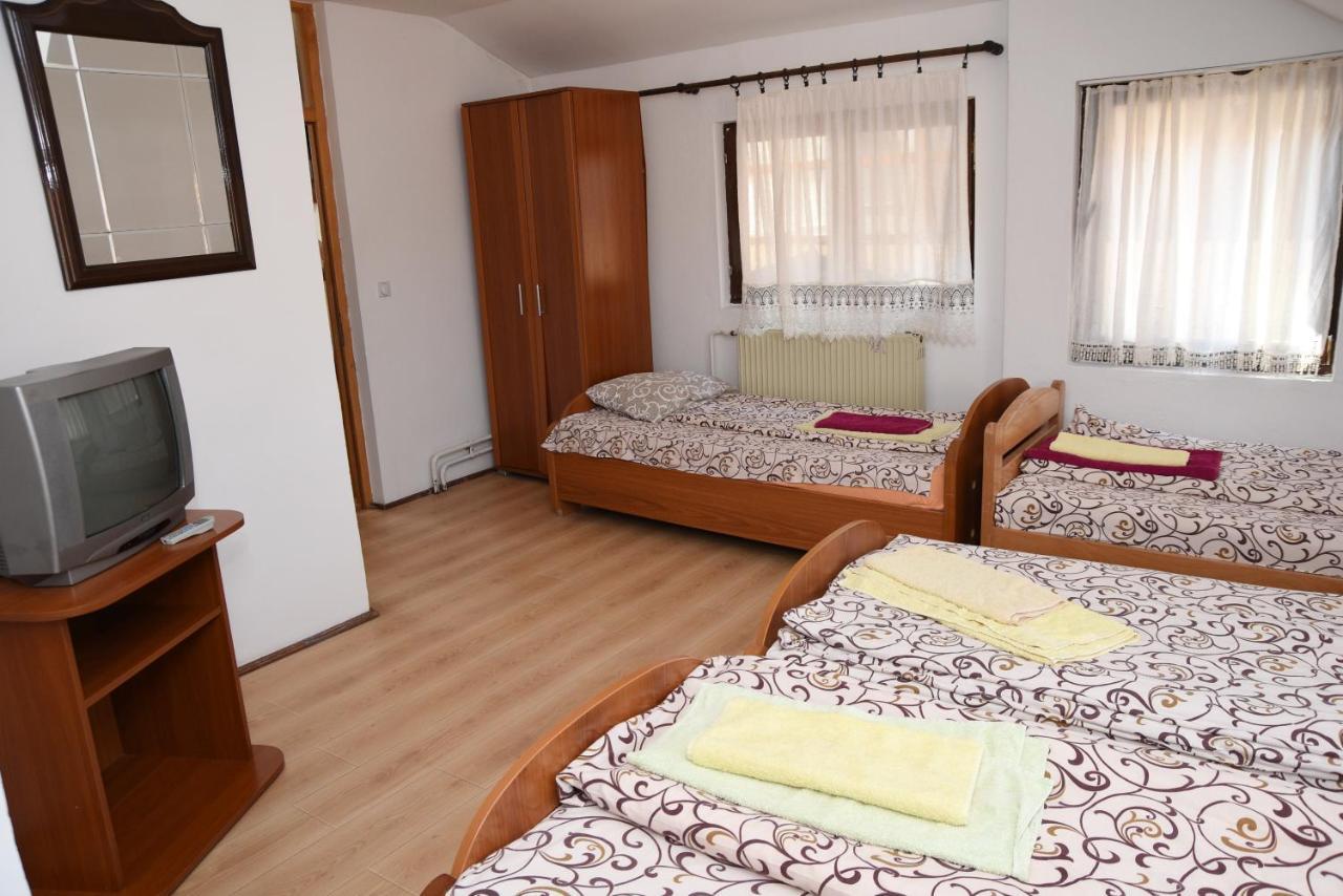 Mm Narcis Bed & Breakfast Vlasina Rid Bagian luar foto