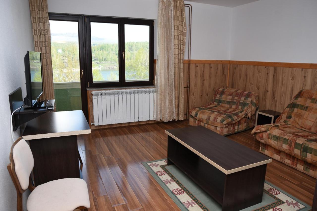 Mm Narcis Bed & Breakfast Vlasina Rid Bagian luar foto