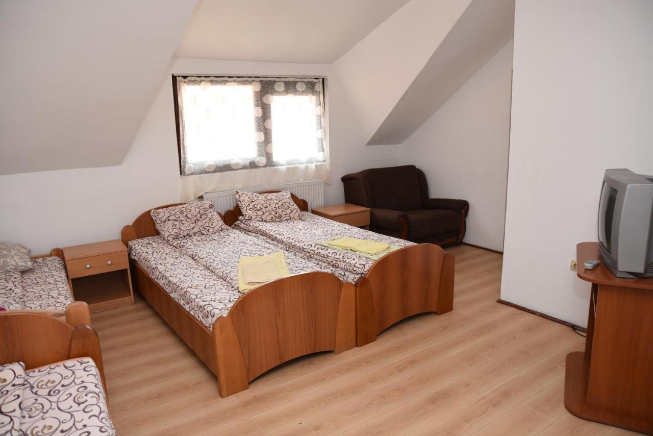 Mm Narcis Bed & Breakfast Vlasina Rid Bagian luar foto
